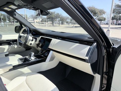 Used 2023 Land Rover Range Rover Long Wheelbase Autobiography image 62