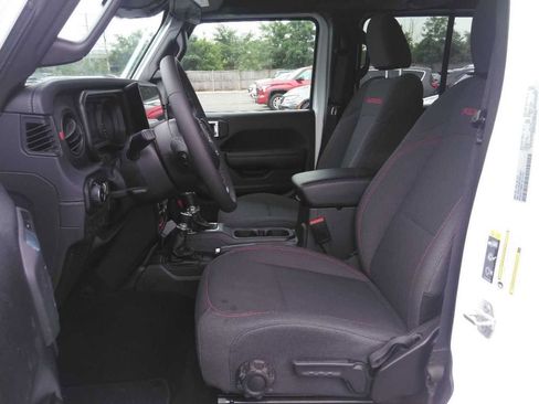 Certified 2026 Jeep Wrangler Unlimited Rubicon AWD/4WD image 6