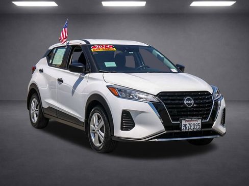 Used 2024 Nissan Kicks S FWD image 2