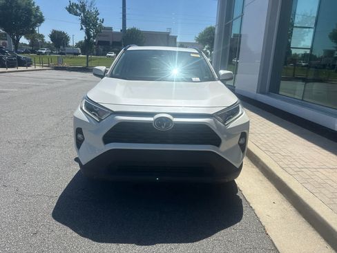 Used 2021 Toyota RAV4 XLE Premium AWD/4WD image 3