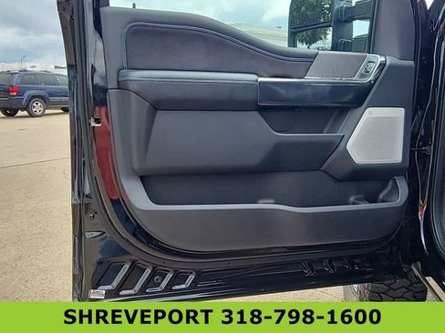 Used 2025 Ford F250 Platinum w/ FX4 Off-Road Package AWD/4WD image 23