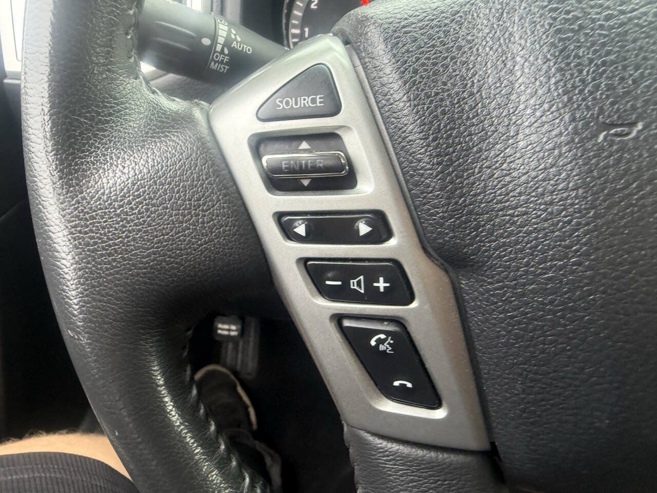 Used 2017 Nissan Titan SV RWD image 24