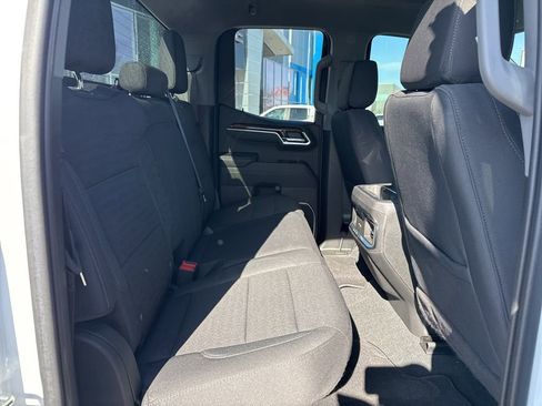 Used 2023 GMC Sierra 1500 Elevation image 17