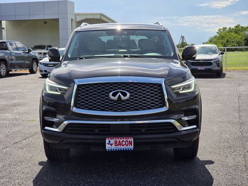 Used 2018 INFINITI QX80 2WD w/ Driver Assistance Package image 2
