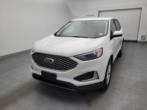 Used 2024 Ford Edge SEL image 15