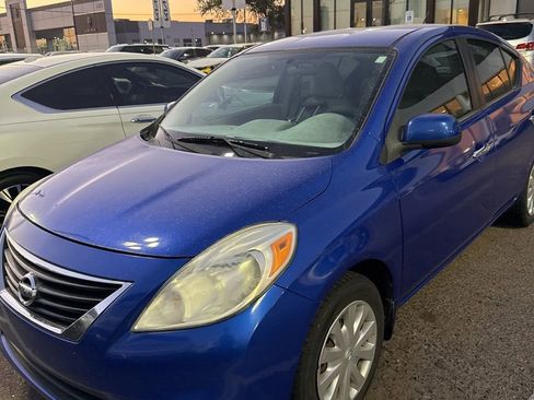 Used 2013 Nissan Versa SV w/ Convenience Pkg image 10