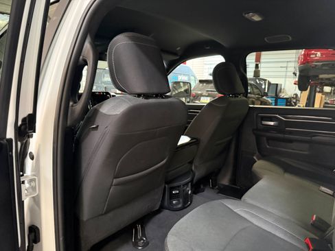 Certified 2024 RAM 2500 Big Horn w/ Night Edition AWD/4WD image 39