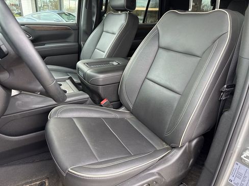 Used 2024 Chevrolet Tahoe Premier image 3