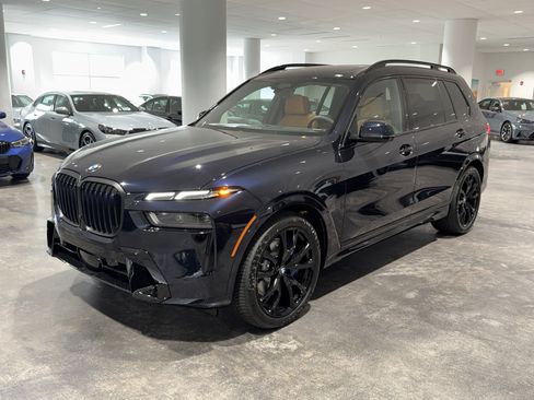 New 2026 BMW X7 xDrive40i w/ M Sport Package image 3