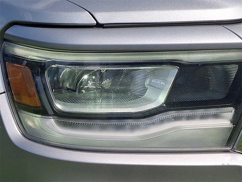 Used 2019 RAM 1500 Laramie image 10