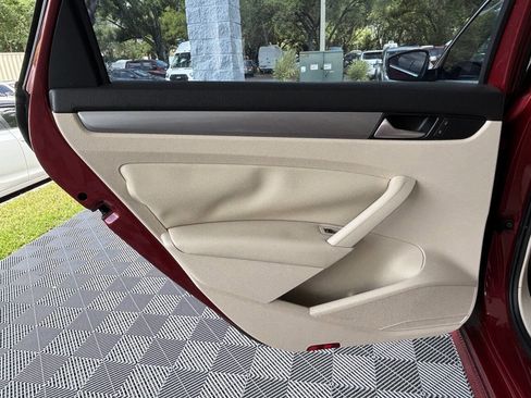 Used 2015 Volkswagen Passat 1.8T Limited Edition image 21