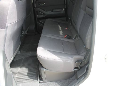 Used 2023 Nissan Frontier SV w/ SV Convenience Package AWD/4WD image 28