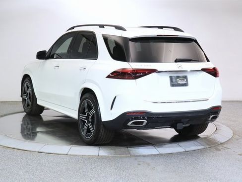 Used 2024 Mercedes-Benz GLE 580 4MATIC image 2