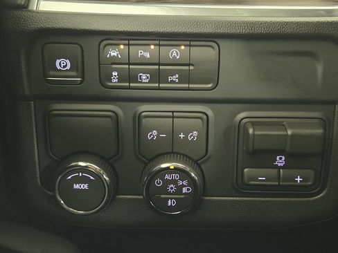 New 2026 Chevrolet Suburban LT w/ Comfort Package RWD image 22