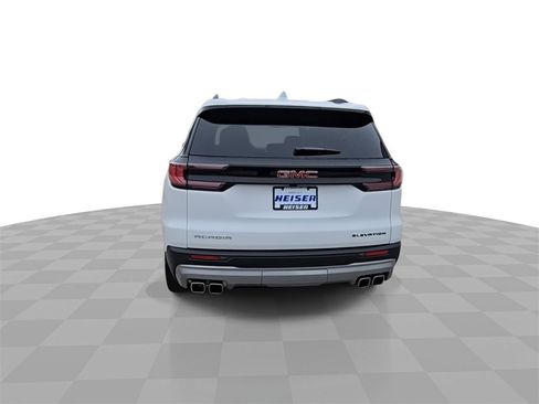 Used 2025 GMC Acadia Elevation w/ Elevation Premium Package image 7