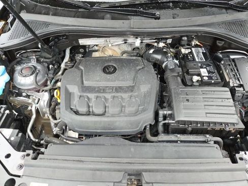 Certified 2023 Volkswagen Tiguan SE R-Line image 27