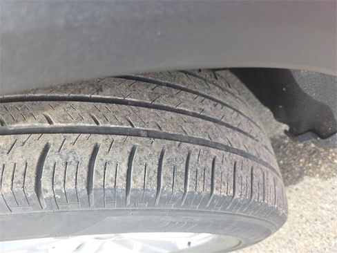 Certified 2022 Ford Explorer XLT w/ Equipment Group 202A image 37