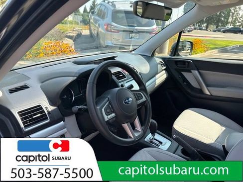 Used 2017 Subaru Forester 2.5i Premium AWD/4WD image 10