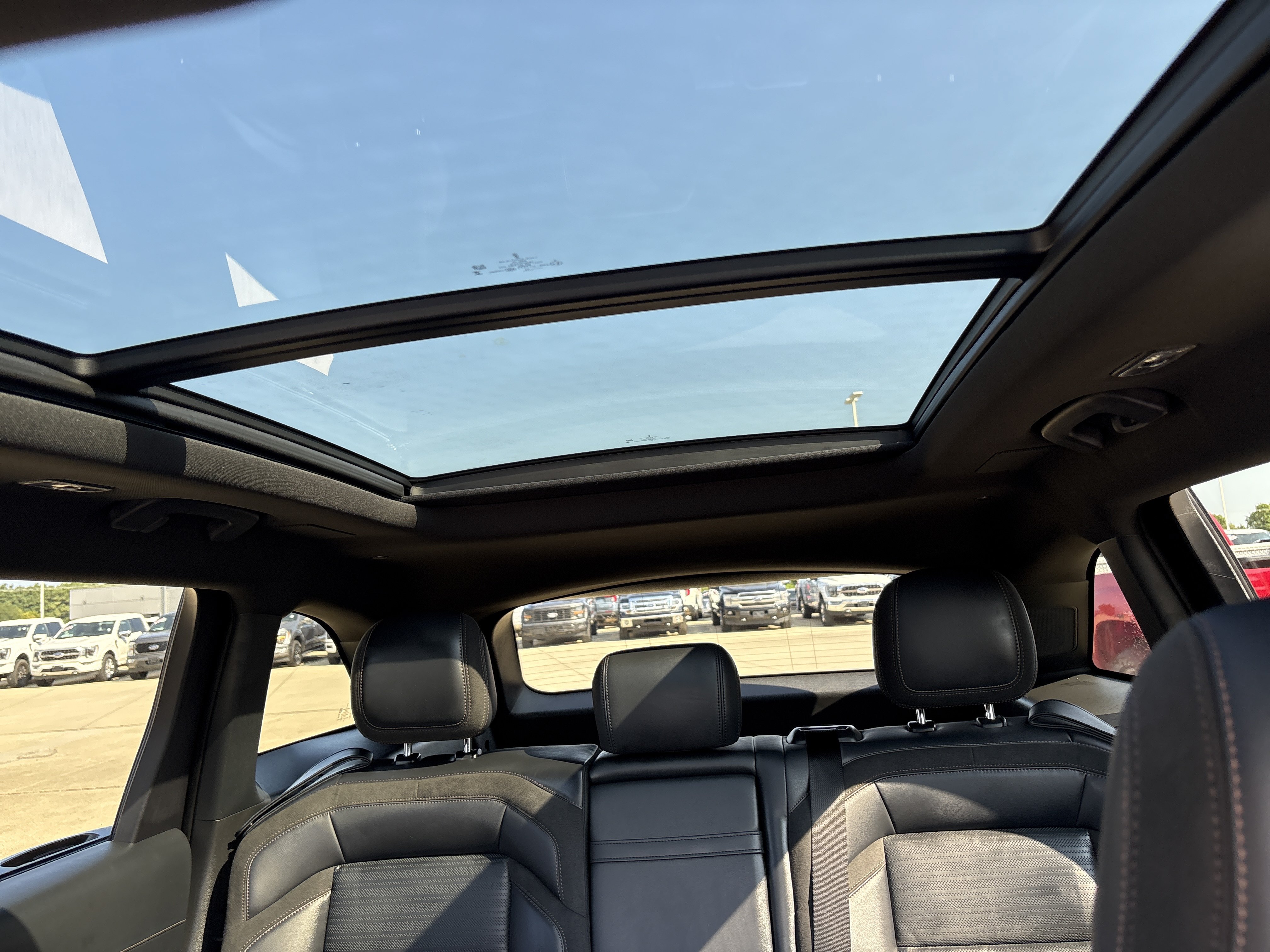 Used 2025 Lincoln Nautilus Reserve AWD/4WD image 20