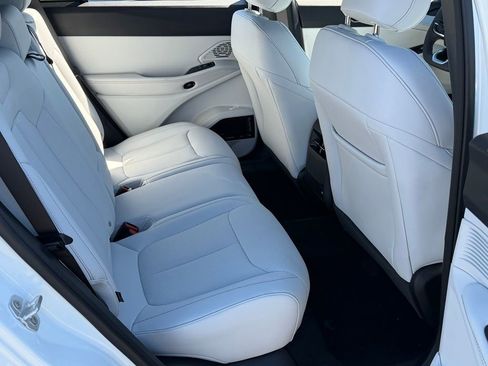 New 2026 Jeep Cherokee Limited image 17