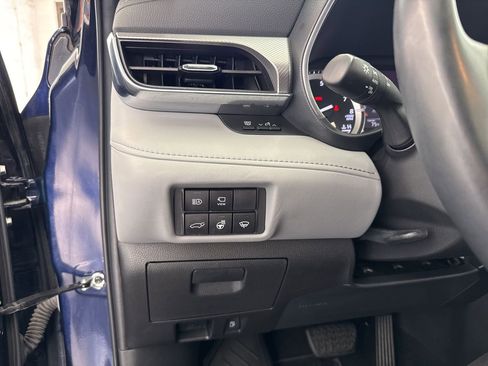 Used 2022 Toyota Highlander Platinum AWD/4WD image 37