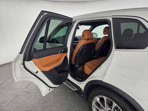 Used 2023 BMW X5 xDrive45e image 15