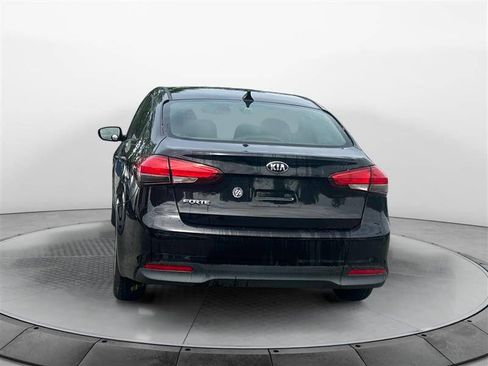 Used 2017 Kia Forte LX image 4