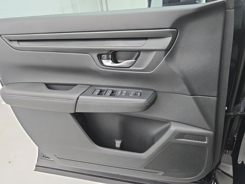 Used 2023 Honda CR-V LX image 26