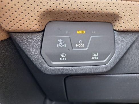 New 2026 Volkswagen Atlas Cross Sport SE image 12