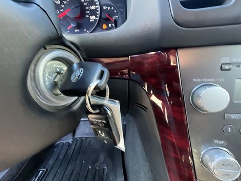 Used 2009 Subaru Outback 2.5XT Limited image 16