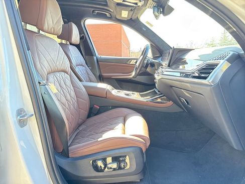 New 2024 BMW X7 xDrive40i w/ M Sport Package image 23