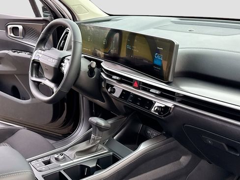 New 2026 Kia Sorento LX FWD image 5