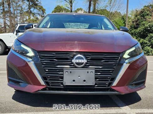 Certified 2025 Nissan Altima 2.5 SV FWD image 8