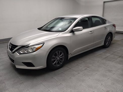 Used 2018 Nissan Altima 2.5 S w/ S Convenience Package FWD image 2