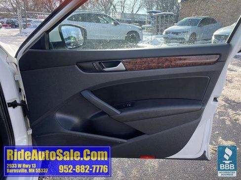 Used 2013 Volkswagen Passat 2.5 SEL image 13