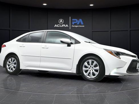 Used 2021 Toyota Corolla LE FWD image 30