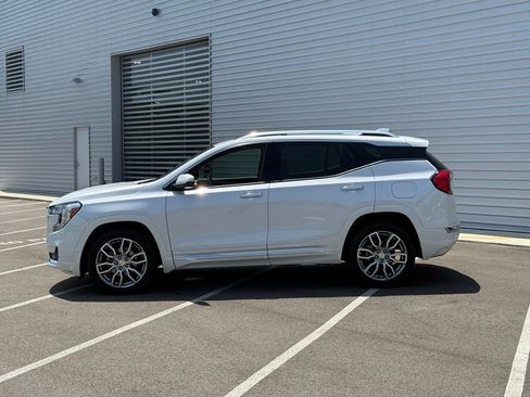 Used 2022 GMC Terrain Denali AWD/4WD image 12