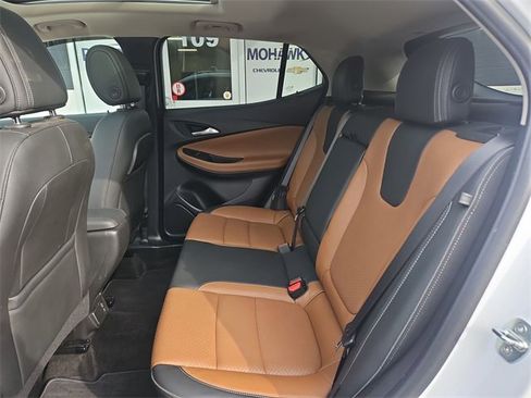 Used 2020 Buick Encore GX Essence w/ Experience Buick Package image 24
