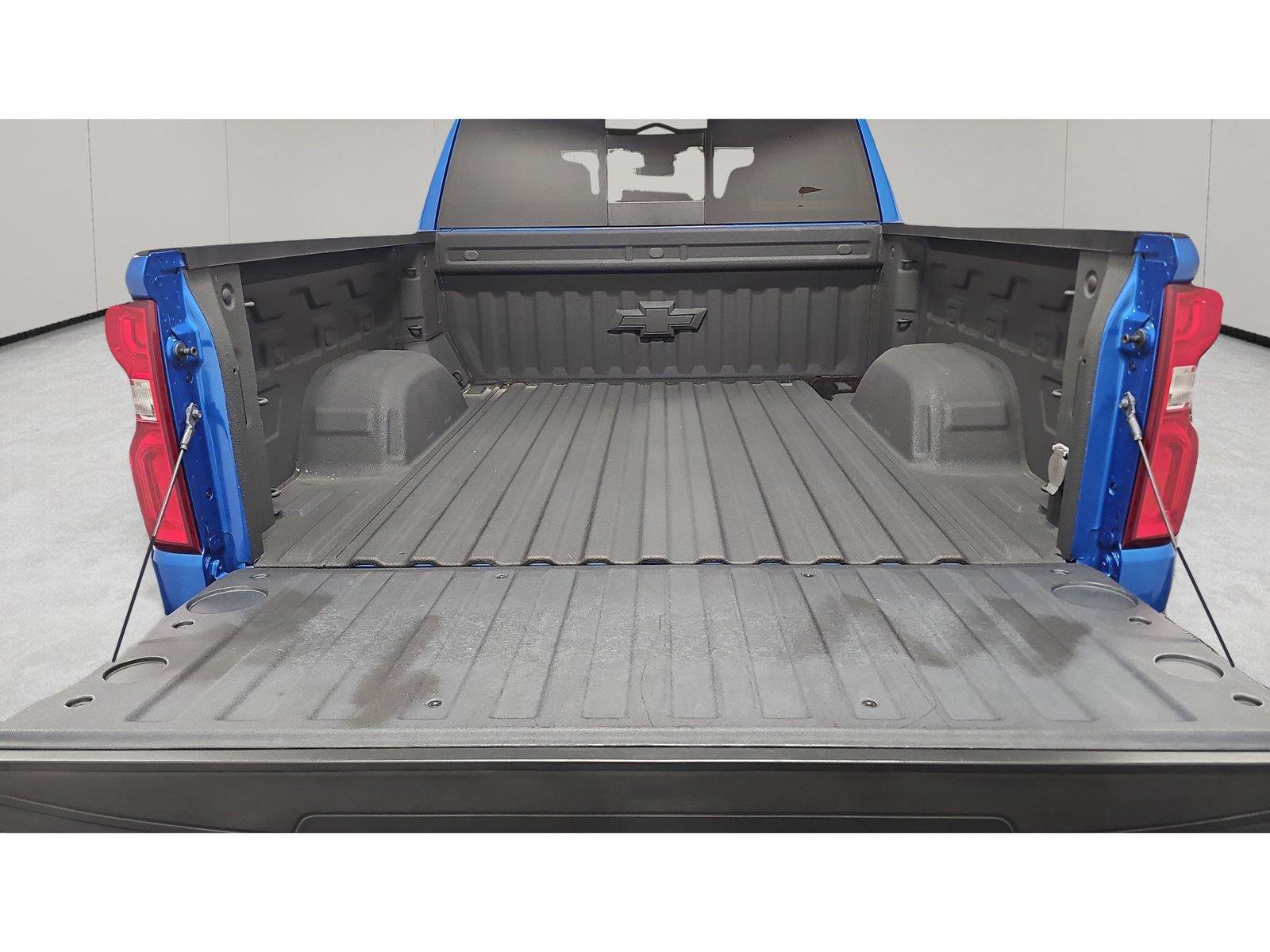 Used 2023 Chevrolet Silverado 1500 RST w/ Rally Edition AWD/4WD image 12