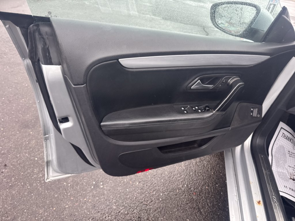 Used 2013 Volkswagen CC Sport FWD image 10