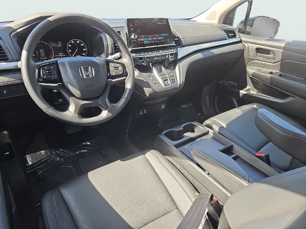 Used 2026 Honda Odyssey EX-L image 11