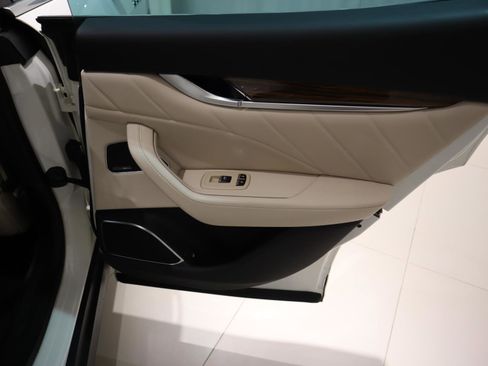 Used 2022 Maserati Levante GT image 14