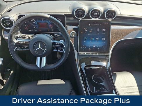 Used 2023 Mercedes-Benz GLC 300 4MATIC image 3