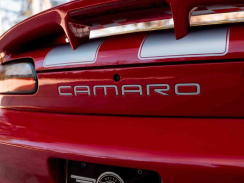 Used 2002 Chevrolet Camaro Z28 w/ SS Performance/Appearance Pkg image 29