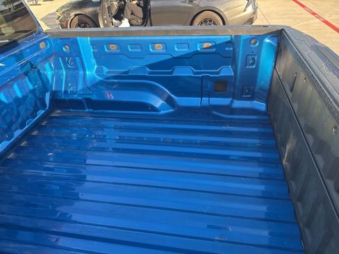 Used 2024 Chevrolet Colorado LT w/ LT Convenience Package image 7