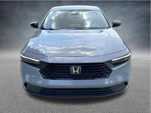 Used 2025 Honda Accord SE image 2