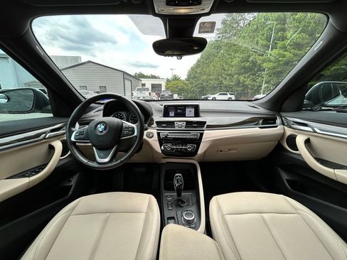 Used 2021 BMW X1 sDrive28i w/ Convenience Package FWD image 9