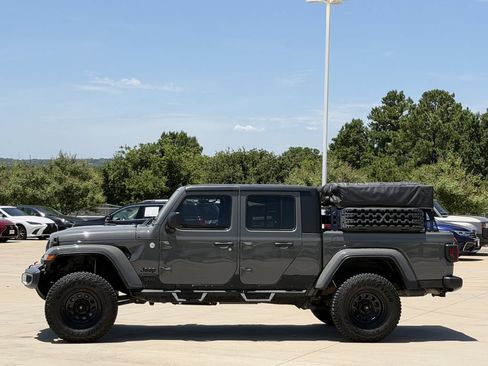 Used 2021 Jeep Gladiator Sport AWD/4WD image 3