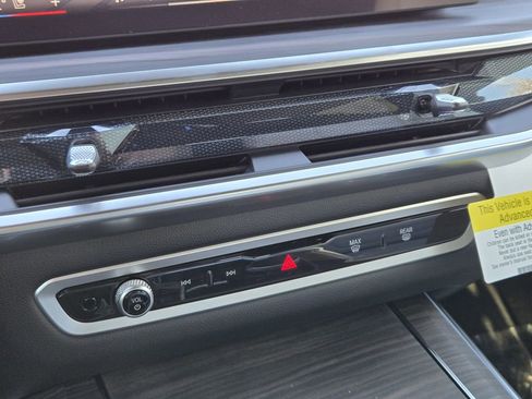 New 2026 BMW X5 xDrive50e w/ Premium Package image 22