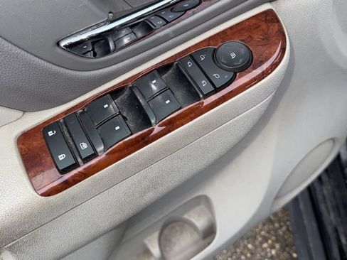 Used 2011 Chevrolet Tahoe LTZ image 8